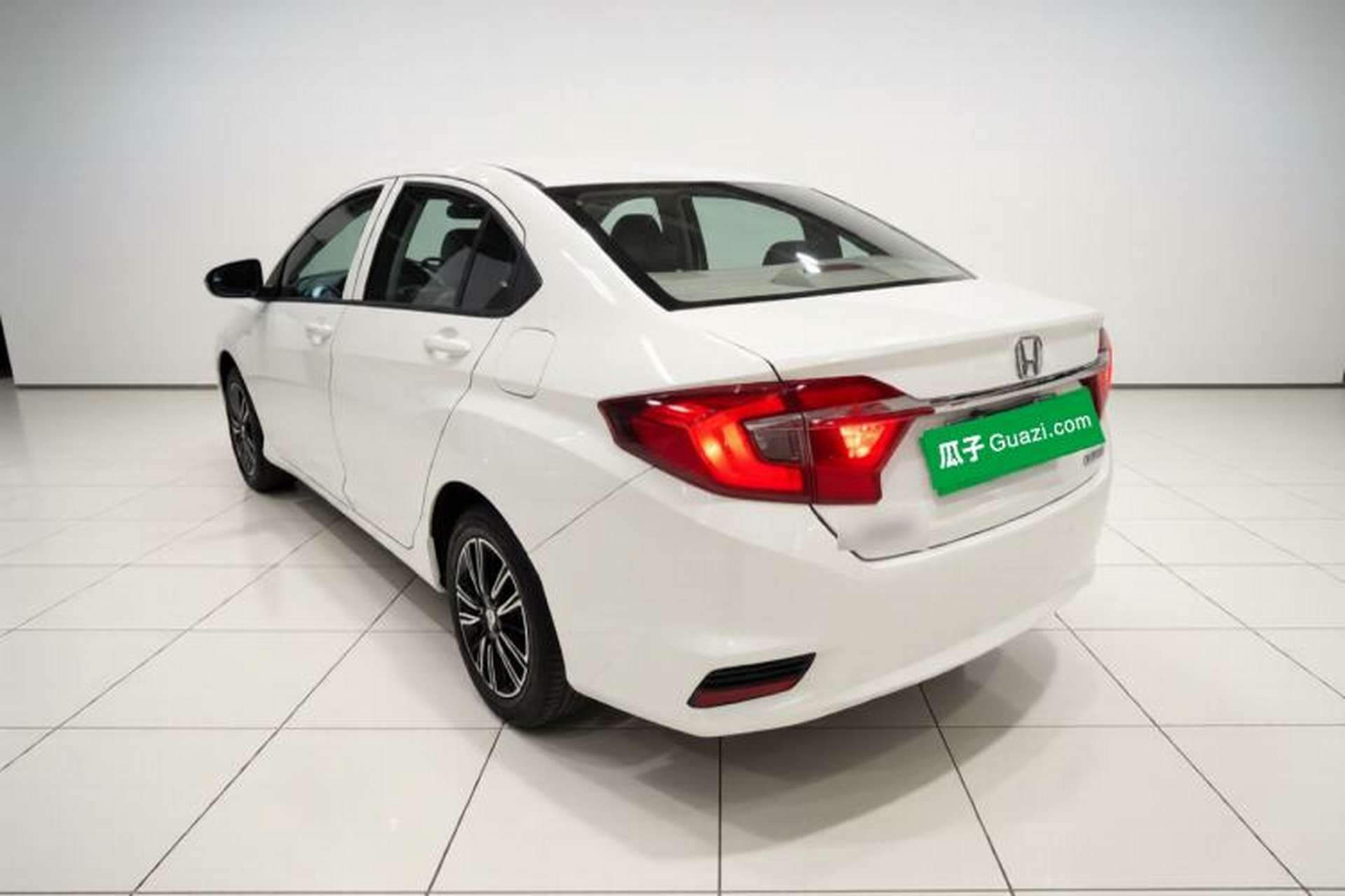 Used Honda Greiz 2016 1.5L CVT Classic Edition Exterior 2