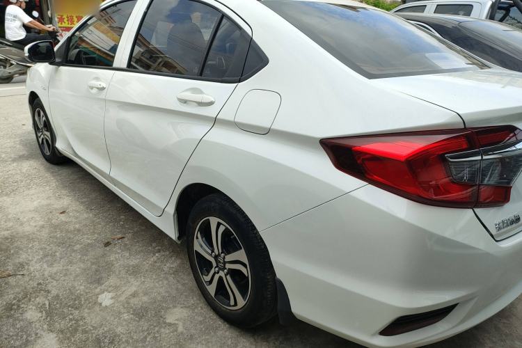 Used Honda Greiz 2016 1.5L CVT Classic Edition Exterior 3