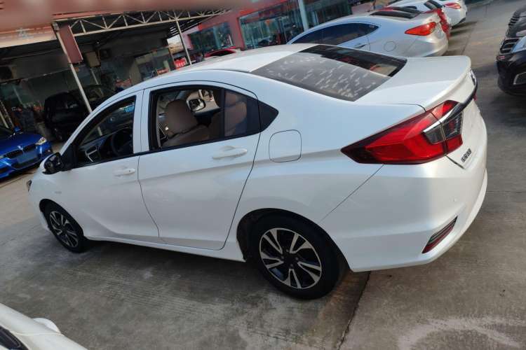 Used Honda Greiz 2016 1.5L CVT Classic Edition Exterior 3