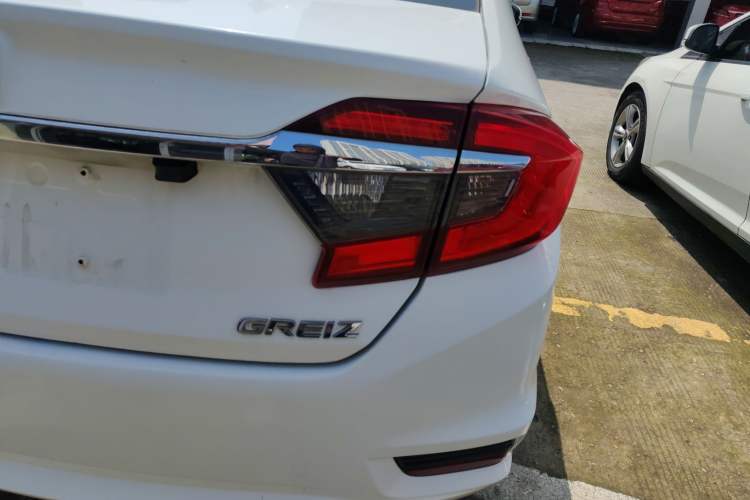 Used Honda Greiz 2016 1.5L CVT Classic Edition Exterior 3