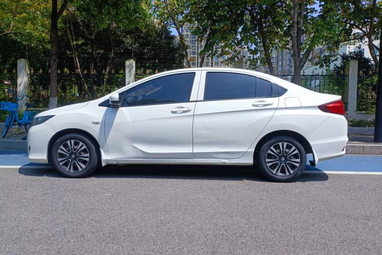 Used Honda Greiz 2016 1.5L CVT Classic Edition Exterior 3