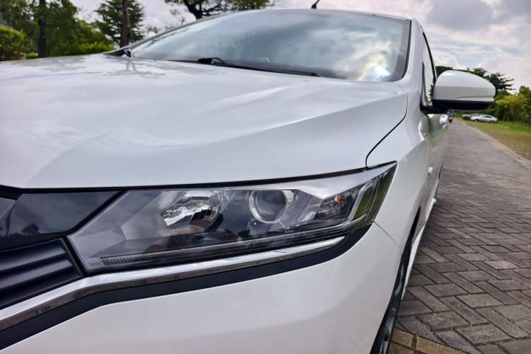 Used Honda Greiz 2016 1.5L CVT Classic Edition Exterior 3
