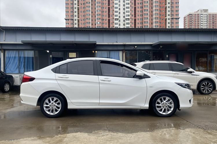 Used Honda Greiz 2016 1.5L CVT Fashion Edition Exterior 4
