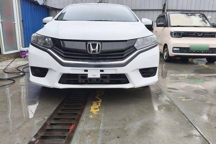 Used Honda Greiz 2016 1.5L Manual Classic Edition Exterior 4