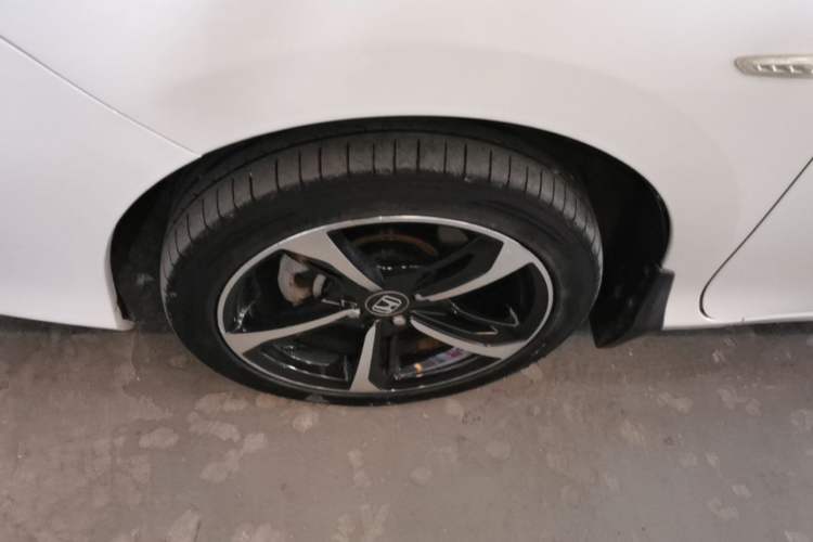 Used Honda Greiz 2016 1.5L CVT Classic Edition Exterior 4