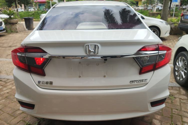 Used Honda Greiz 2016 1.5L CVT Classic Edition Exterior 4