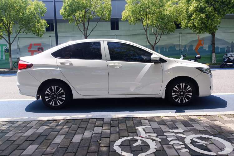 Used Honda Greiz 2016 1.5L CVT Classic Edition Exterior 4