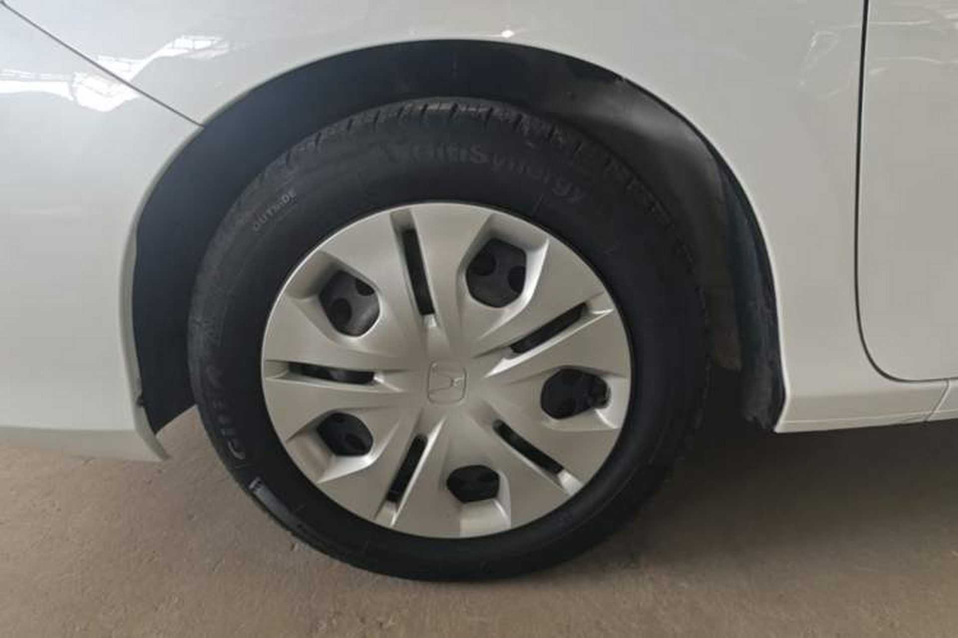 Used Honda Greiz 2016 1.5L CVT Classic Edition Exterior 4