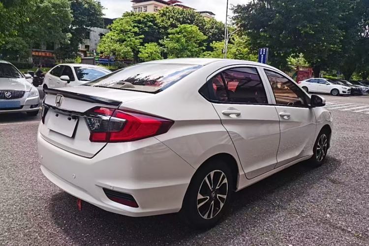 Used Honda Greiz 2016 1.5L CVT Classic Edition Exterior 5