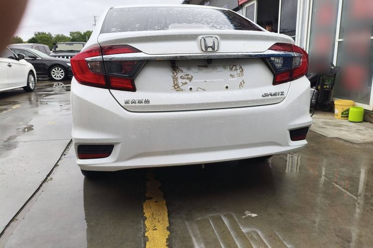 Used Honda Greiz 2016 1.5L Manual Classic Edition Exterior 5
