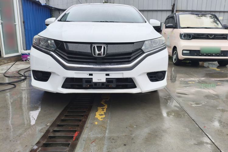 Used Honda Greiz 2016 1.5L Manual Classic Edition Exterior 5