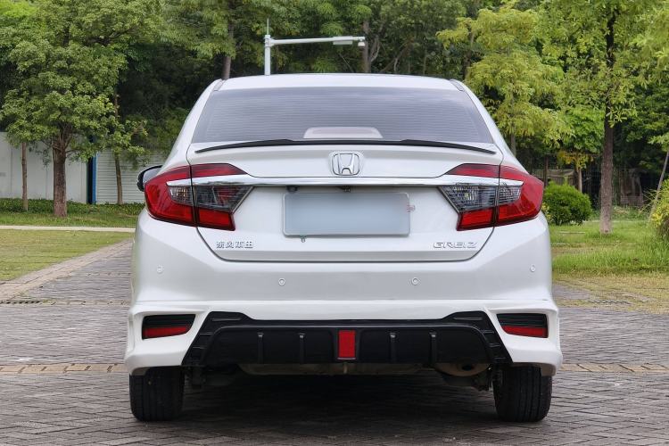 Used Honda Greiz 2016 1.5L CVT Classic Edition Exterior 5
