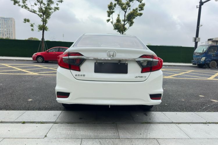 Used Honda Greiz 2016 1.5L CVT Classic Edition Exterior 5