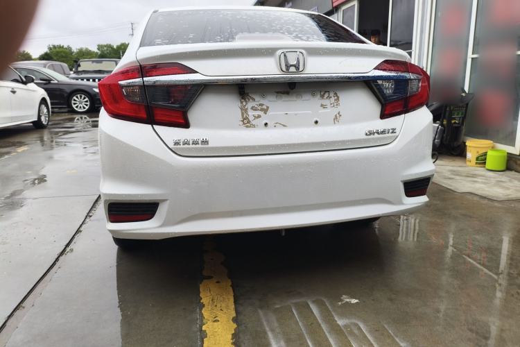 Used Honda Greiz 2016 1.5L Manual Classic Edition Exterior 6