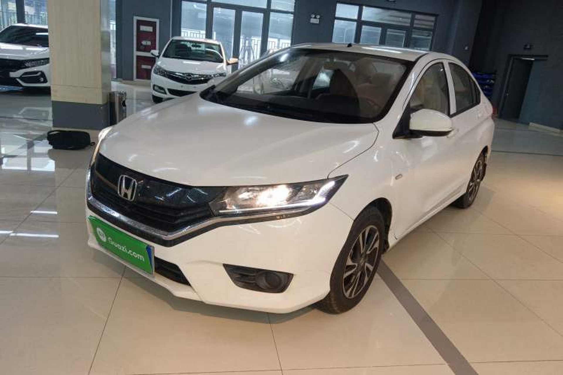 Used Honda Greiz 2016 1.5L Manual Classic Edition Front Left 45 Deg