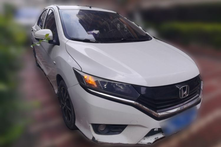 Used Honda Greiz 2016 1.5L CVT Classic Edition Front Right 45 Deg