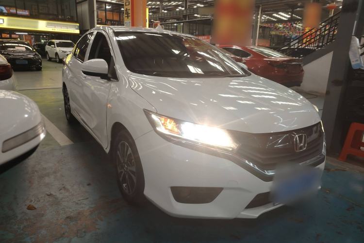 Used Honda Greiz 2016 1.5L CVT Classic Edition Front Right 45 Deg