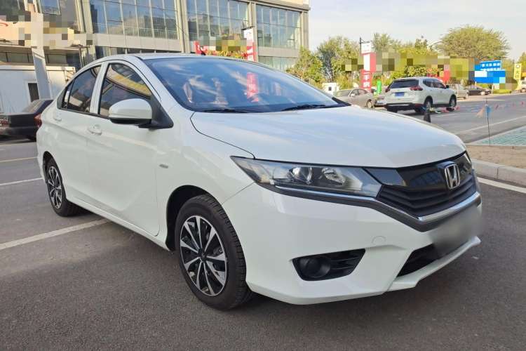 Used Honda Greiz 2016 1.5L CVT Classic Edition Front Right 45 Deg