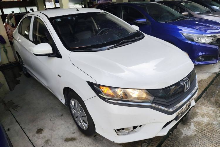 Used Honda Greiz 2016 1.5L CVT Classic Edition Front Right 45 Deg