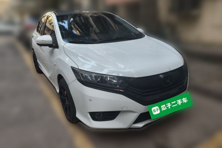 Used Honda Greiz 2016 1.5L CVT Classic Edition Front Right 45 Deg