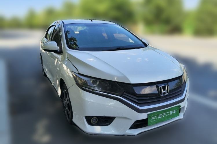 Used Honda Greiz 2016 1.5L Manual Classic Edition Front Right 45 Deg