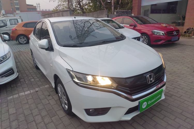 Used Honda Greiz 2016 1.5L CVT Classic Edition Front Right 45 Deg