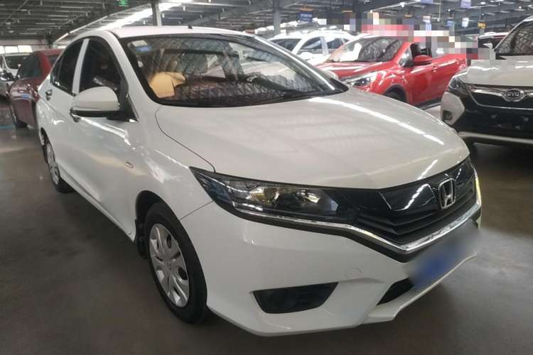 Used Honda Greiz 2016 1.5L CVT Classic Edition Front Right 45 Deg
