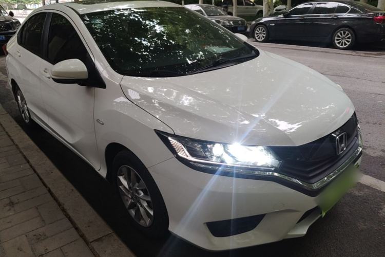Used Honda Greiz 2016 1.5L CVT Fashion Edition Front Right 45 Deg