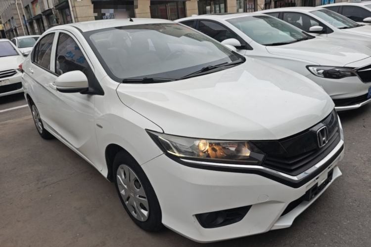 Used Honda Greiz 2016 1.5L CVT Classic Edition Front Right 45 Deg