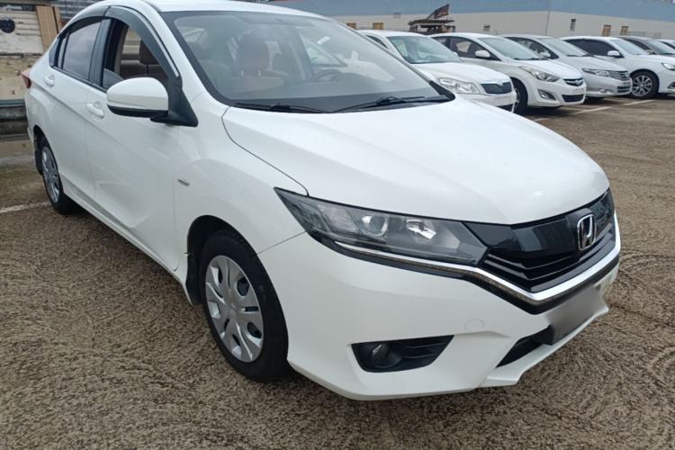 Used Honda Greiz 2016 1.5L CVT Comfort Version Front Right 45 Deg