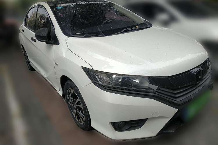 Used Honda Greiz 2016 1.5L CVT Classic Edition Front Right 45 Deg
