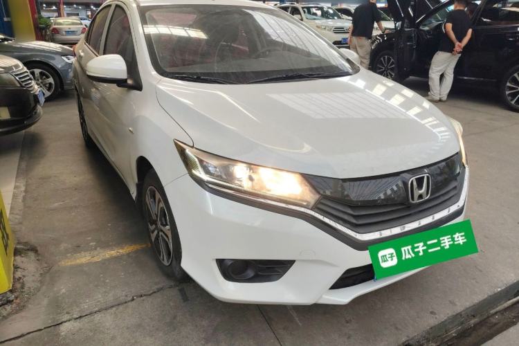 Used Honda Greiz 2016 1.5L CVT Classic Edition Front Right 45 Deg