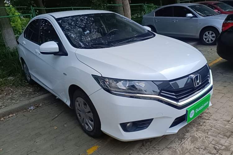 Used Honda Greiz 2016 1.5L CVT Comfort Version Front Right 45 Deg