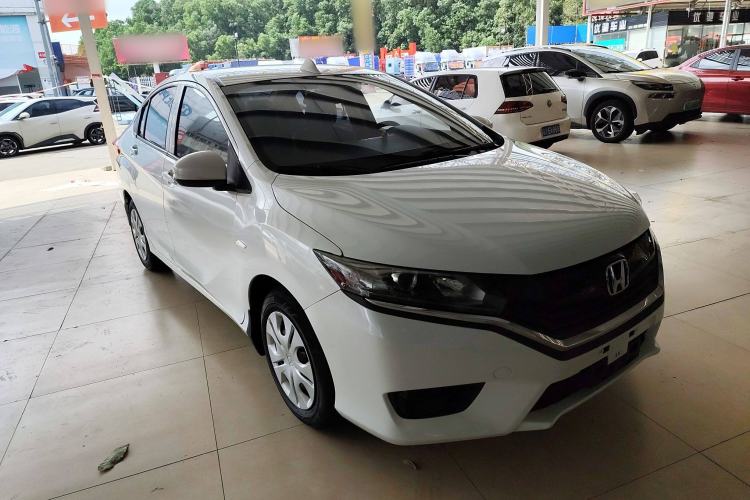 Used Honda Greiz 2016 1.5L CVT Classic Edition Front Right 45 Deg