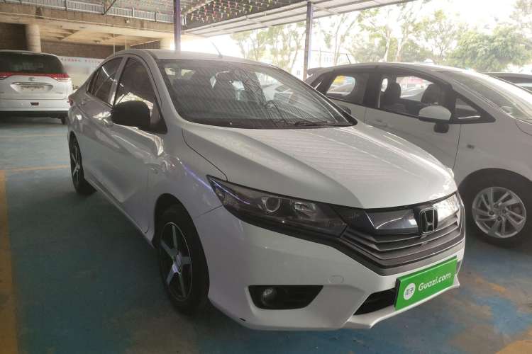 Used Honda Greiz 2016 1.5L CVT Classic Edition Front Right 45 Deg