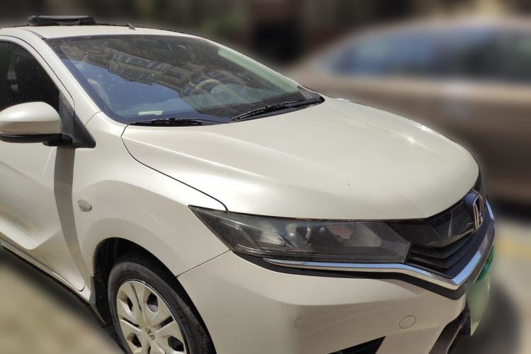 Used Honda Greiz 2016 1.5L Manual Classic Edition Front Right 45 Deg