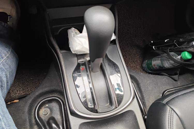 Used Honda Greiz 2016 1.5L CVT Classic Edition Gear Lever