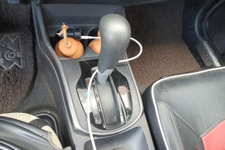 Used Honda Greiz 2016 1.5L CVT Classic Edition Gear Lever