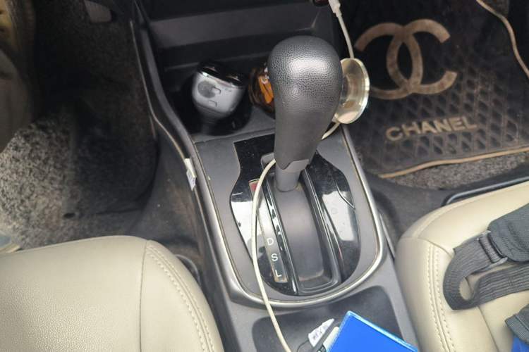Used Honda Greiz 2016 1.5L CVT Classic Edition Gear Lever