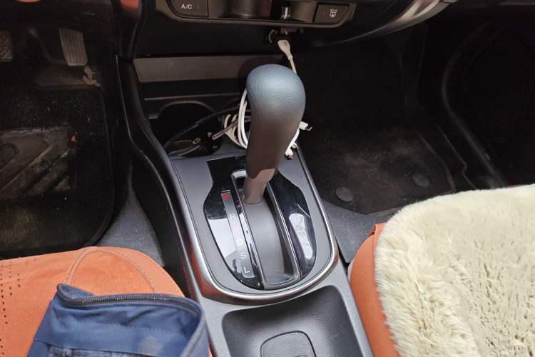 Used Honda Greiz 2016 1.5L CVT Classic Edition Gear Lever