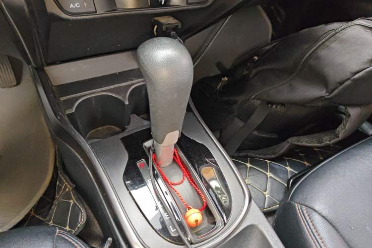 Used Honda Greiz 2016 1.5L CVT Classic Edition Gear Lever