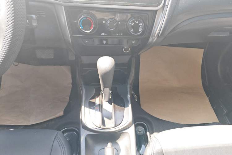 Used Honda Greiz 2016 1.5L CVT Classic Edition Gear Lever