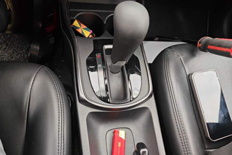 Used Honda Greiz 2016 1.5L CVT Classic Edition Gear Lever