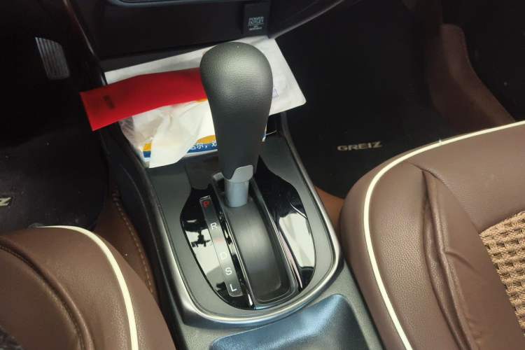 Used Honda Greiz 2016 1.5L CVT Classic Edition Gear Lever