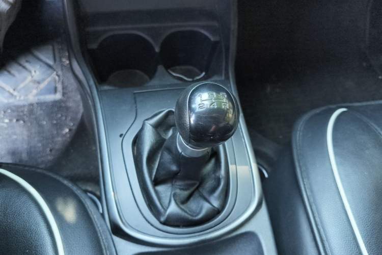 Used Honda Greiz 2016 1.5L Manual Classic Edition Gear Lever