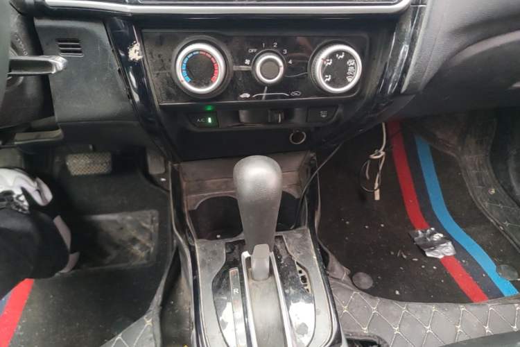 Used Honda Greiz 2016 1.5L CVT Classic Edition Gear Lever