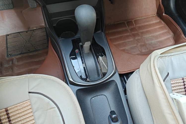 Used Honda Greiz 2016 1.5L CVT Classic Edition Gear Lever