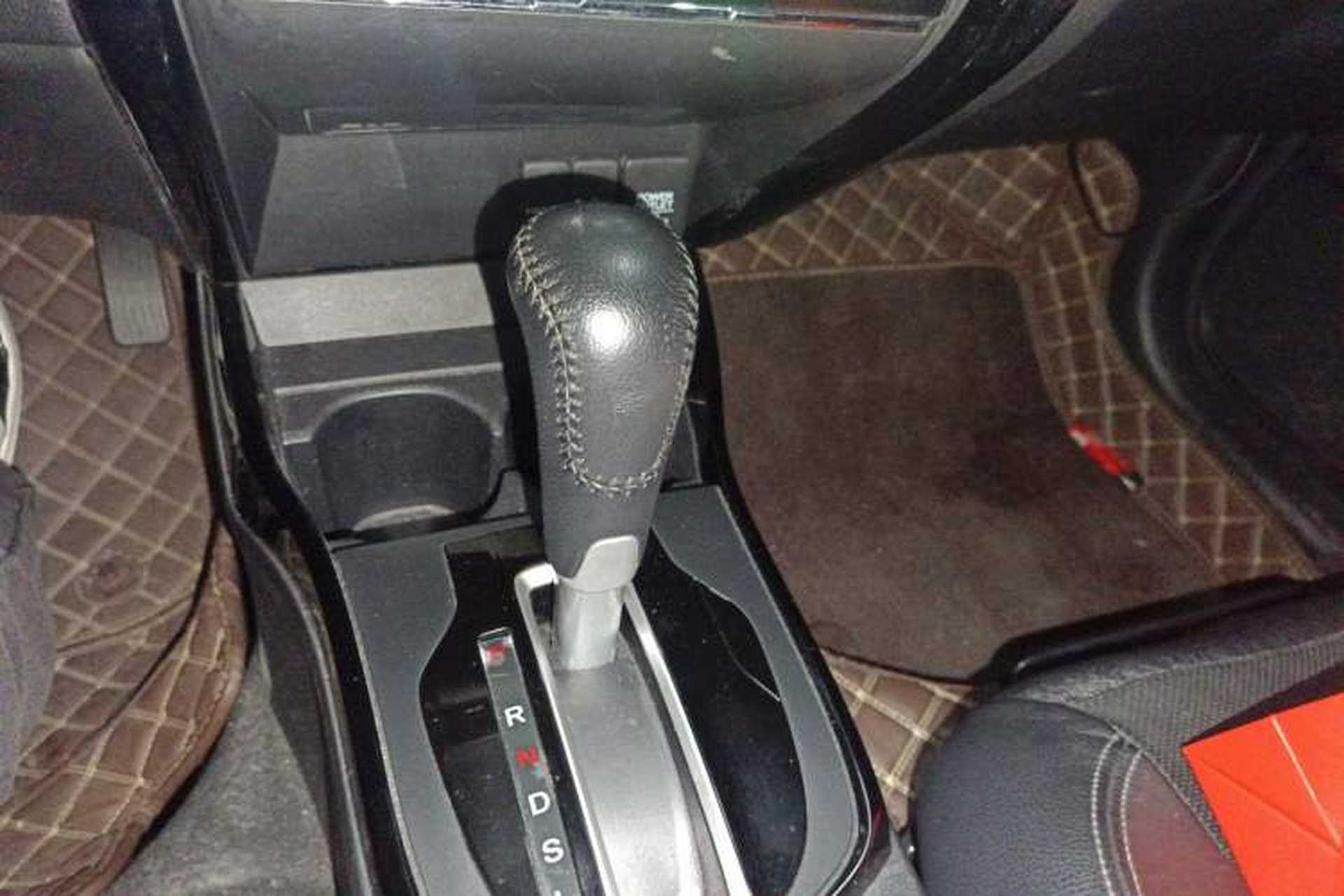 Used Honda Greiz 2016 1.5L CVT Luxury Edition Gear Lever