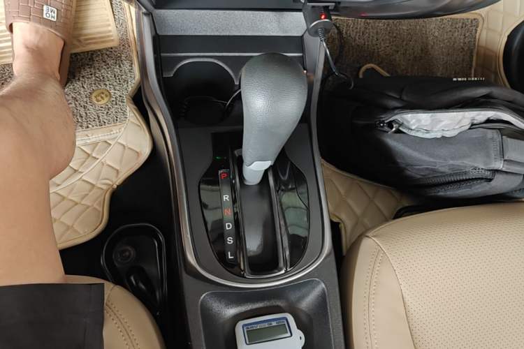 Used Honda Greiz 2016 1.5L CVT Classic Edition Gear Lever
