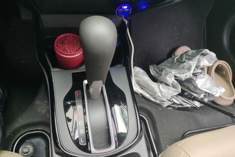 Used Honda Greiz 2016 1.5L CVT Comfort Version Gear Lever